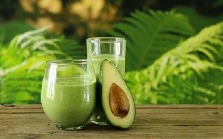 Leia mais sobre o artigo Smoothie de Abacate e Nozes: A Receita Poderosa Para Testosterona.