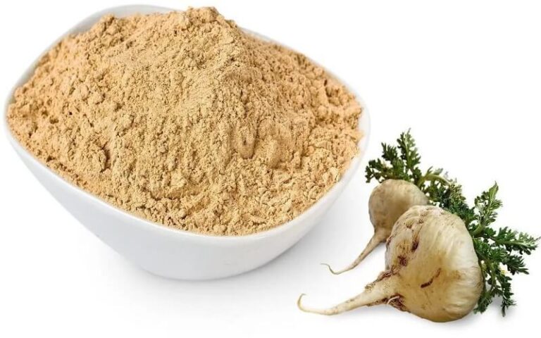 Raiz de maca peruana em pó e cápsulas, um superalimento rico em nutrientes para aumentar energia e vitalidade."